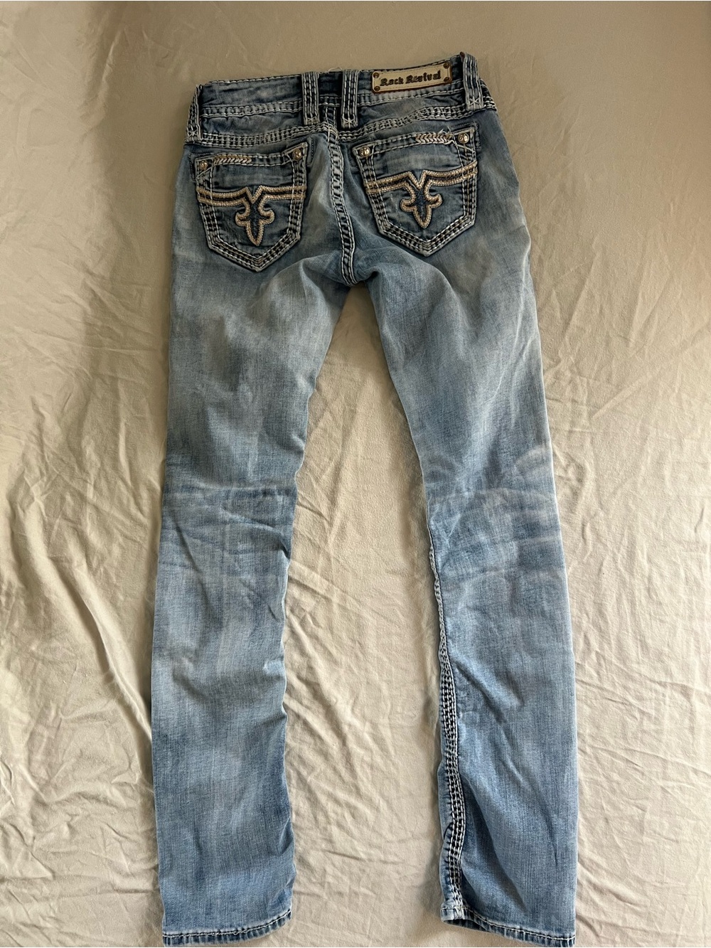 Rock Revival Celine Straight Jeans Women’s Size 26 Distressed Embellished - Picture 5 of 9